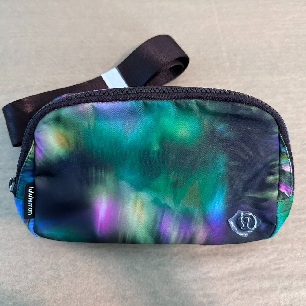 PRIDE EDITION | LULULEMON EVERYWHERE BELT BAG PRIDE 1L | BNWT | FREE SHIPPING!!